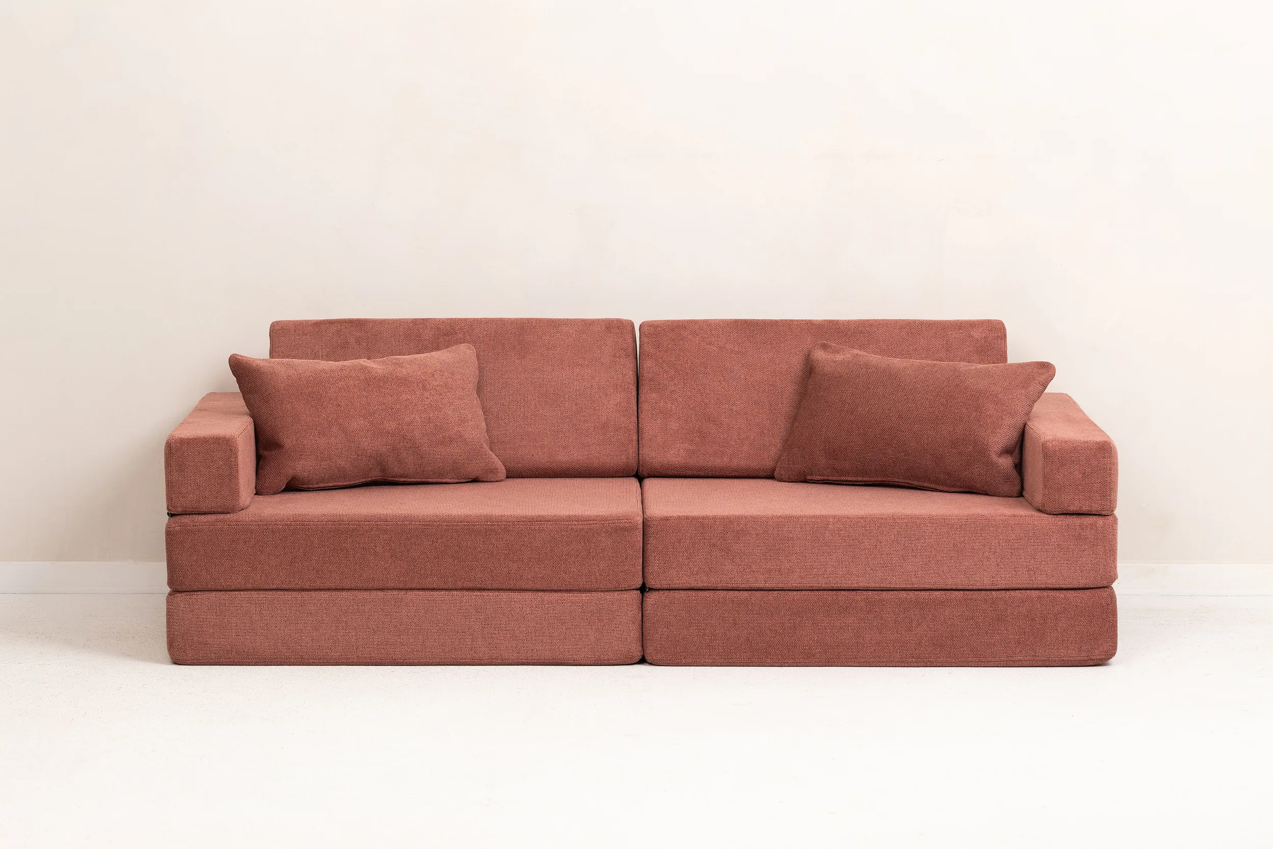 Terakotos spalvos modulinė sofa